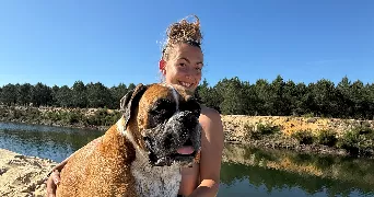 charlotte pet sitter à ST AUBIN 40250