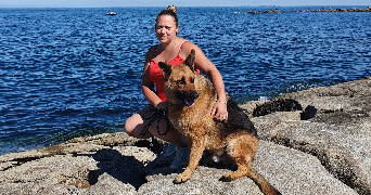 Anne pet sitter à Quinsac 24530