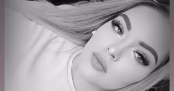 jade cat sitter à FLEURY LES AUBRAIS 45400