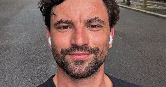 charles dog sitter à PARIS 18 75018