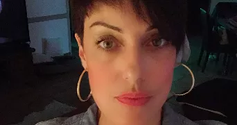 sabrina pet sitter à LE CANNET DES MAURES 83340