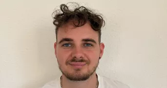 matthias pet sitter à LUNEL 34400