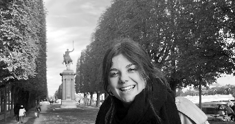 clara pet sitter à PARIS 08 75008_0