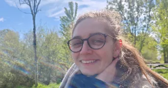 coralie pet sitter à FLEURY LES AUBRAIS 45400
