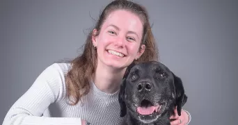 erine pet sitter à LES BREVIAIRES 78610
