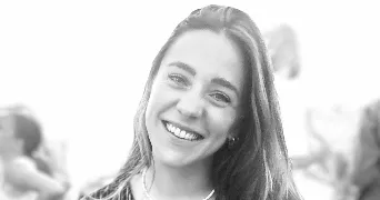 justine pet sitter à FLAVIN 12450