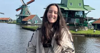 kiara pet sitter à Paris 75008