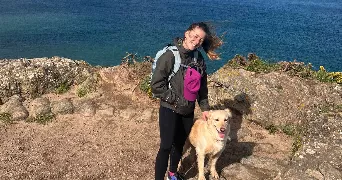 chloe pet sitter à LE GENEST ST ISLE 53940