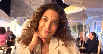 farah pet sitter à PARIS 15 75015