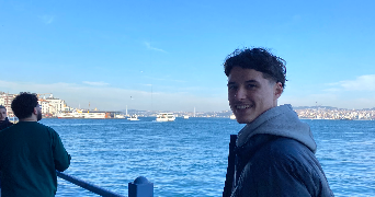 hugo pet sitter à LORIENT 56100_0