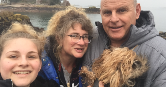 maëlys pet sitter à YVRAC 33370_2