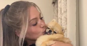 coraline pet sitter à LANSAC 33710