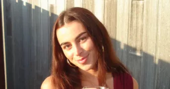 joanne pet sitter à PENMARCH 29760