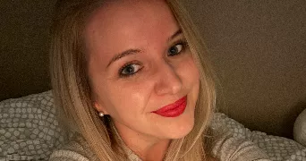 estelle pet sitter à LYON 08 69008