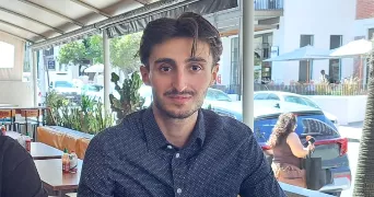 hugo pet sitter à PARIS 17 75017