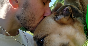 lucas pet sitter à BEGLES 33130_2