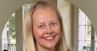 anne pet sitter à ST MAUR DES FOSSES 94100