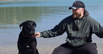 maël pet sitter à LES MEES 04190_2