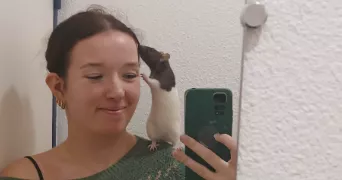 chloé pet sitter à OUSSON SUR LOIRE 45250