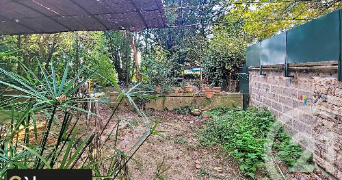 bryan et pet sitter à ALTHEN DES PALUDS 84210_7