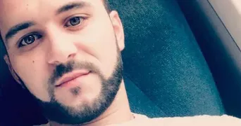 julien pet sitter à AVRILLE 49240