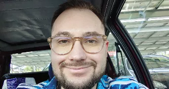 thomas pet sitter à ST LAURENT SUR SAONE 01750