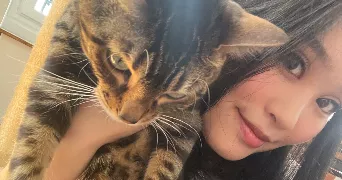 enkhgerel pet sitter à PARIS 04 75004