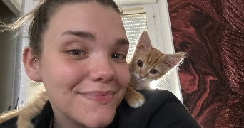 elsa pet sitter à  42600