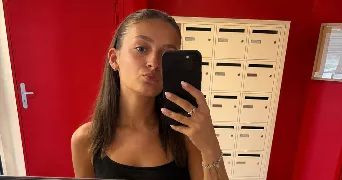 chloé pet sitter à BORMES LES MIMOSAS 83230