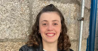 julie pet sitter à MONTGERMONT 35760