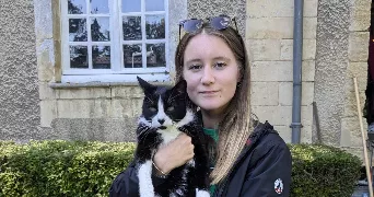 charlotte cat sitter à PARIS 16 75016