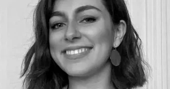 elyne pet sitter à PARIS 15 75015