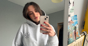 romane pet sitter à JENLAIN 59144_0