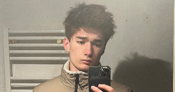 evan pet sitter à MAGNY LE HONGRE 77700_0
