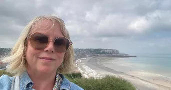 amelie pet sitter à FEUCHEROLLES 78810