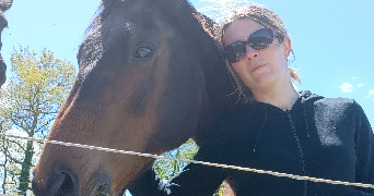 jennifer pet sitter à MAGRIN 81220