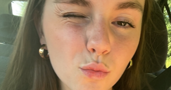 léonie pet sitter à  56300