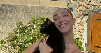 sarah pet sitter à BUSSY ST GEORGES 77600_0