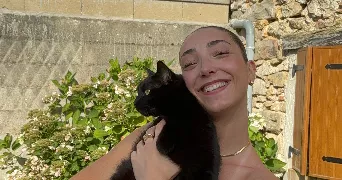 sarah pet sitter à BUSSY ST GEORGES 77600