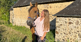 korydwen pet sitter à COURBEVEILLE 53230_1