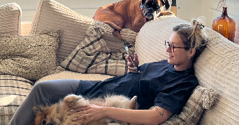 ludivine pet sitter à PARIS 08 75008_2