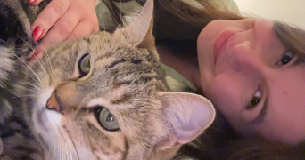 lorie pet sitter à CRUSNES 54680_0