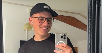 randy pet sitter à IZEL LES EQUERCHIN 62490_0