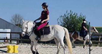 nina pet sitter à ST AUBIN LES ELBEUF 76410_3