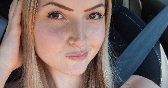 charlène pet sitter à UCHAUX 84100_1