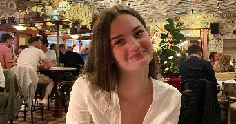 angie pet sitter à LYON 01 69001