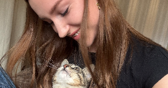 lou pet sitter à ROMANS SUR ISERE 26100_0