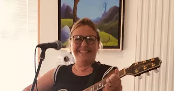 laurence pet sitter à SERRE LES SAPINS 25770