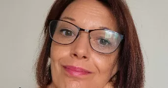agnes pet sitter à MACON 71000