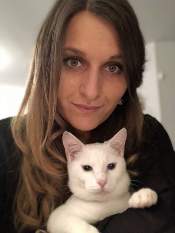 Laurine pet sitter à Ygos-Saint-Saturnin 40110